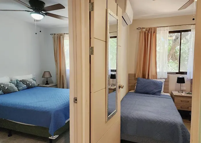 Holiday home Tropical 2nd Floor With Rooftop