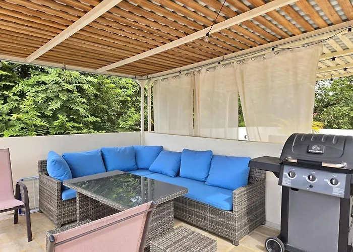 Tropical 2nd Floor With Rooftop Holiday home *