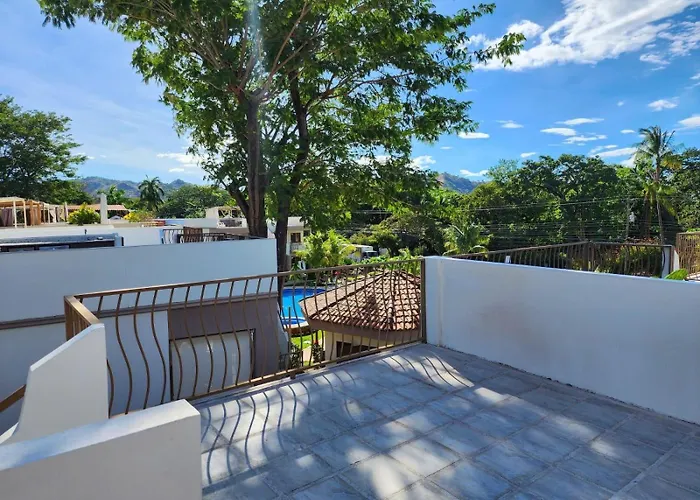 Holiday home Tropical 2nd Floor With Rooftop *