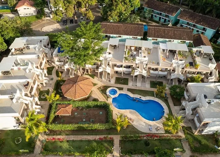 Tropical 2nd Floor With Rooftop Holiday home Coco